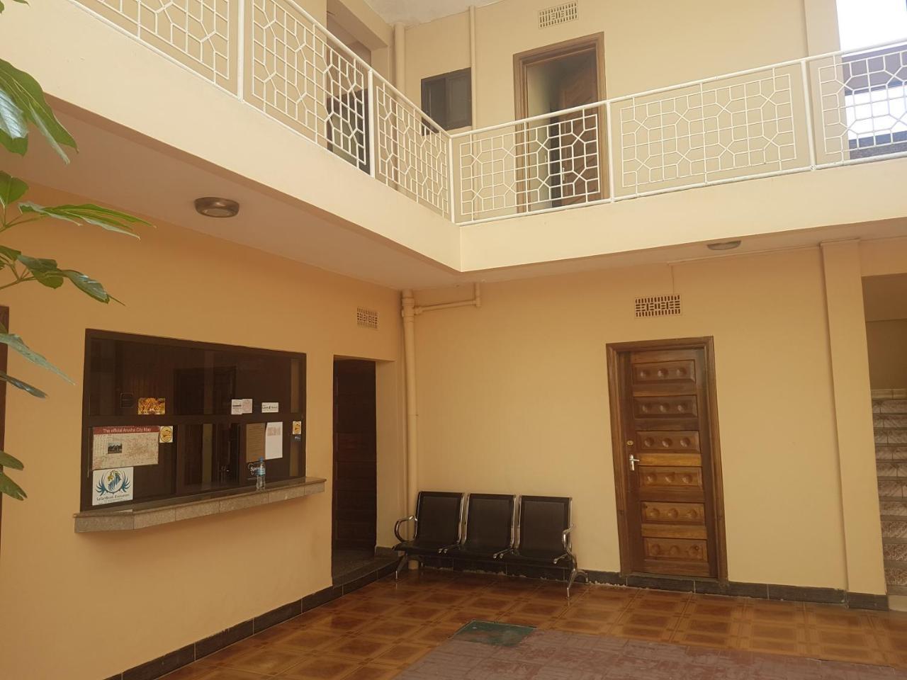 Center Inn Аруша Экстерьер фото